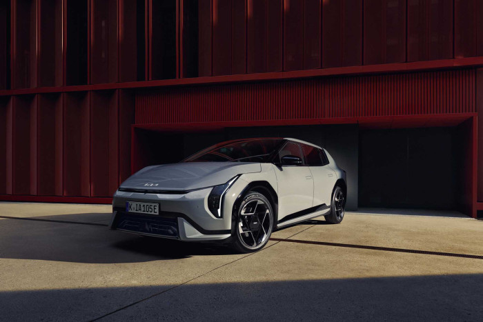 Der Kia EV4 in der Version des Modelljahres 2027 (Bild: Kia)